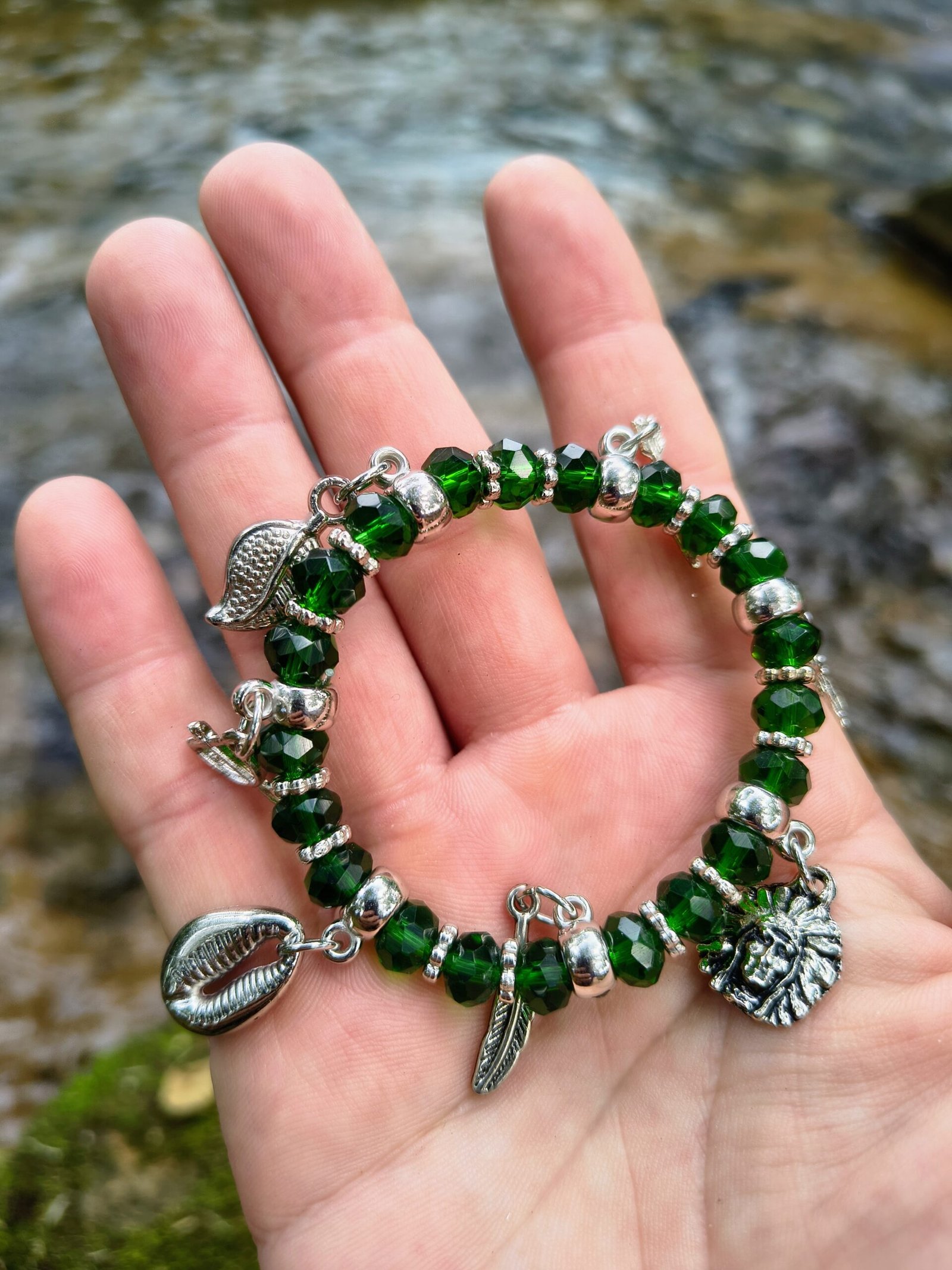 Pulseira de Oxóssi – Pingentes Prateados e Ofá | Conexão com a Natureza, Força e Proteção - Imagem 3