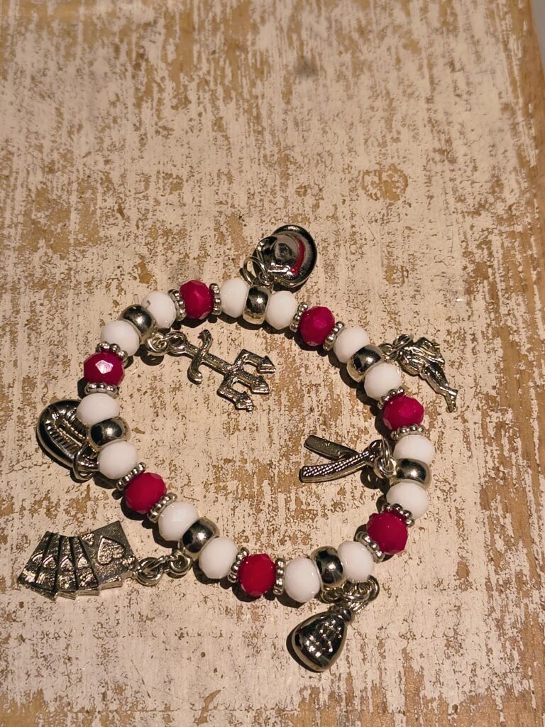 Pulseira de Zé Pilintra – Pingentes de Chapéu, Tridente e Búzio | Proteção, Sorte e Astúcia